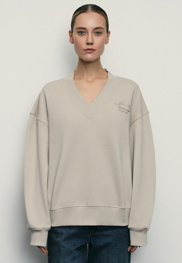 Свитшот Zarina