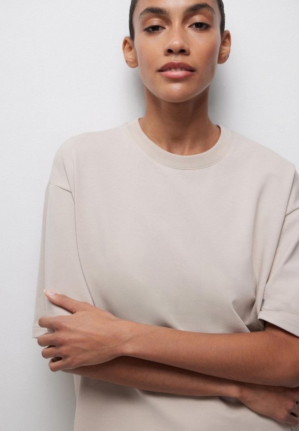 Футболка belle you