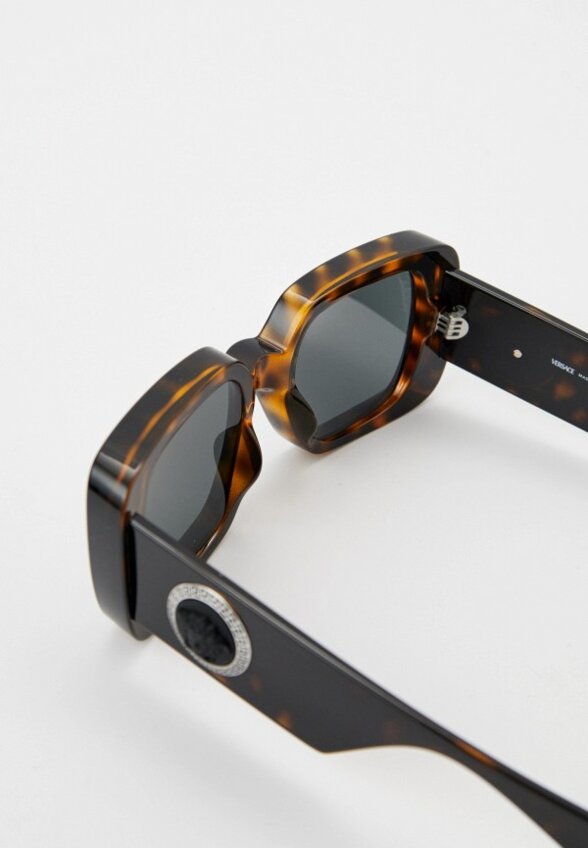 Очки солнцезащитные Versace