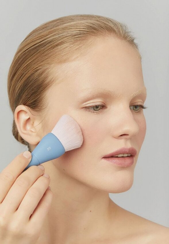 Кисть для румян и контуринга Arive Makeup