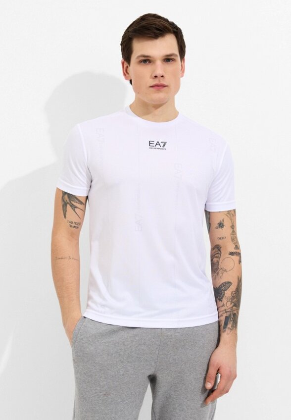 Футболка спортивная EA7