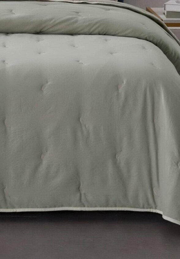 Комплект с покрывалом Sofi De Marko