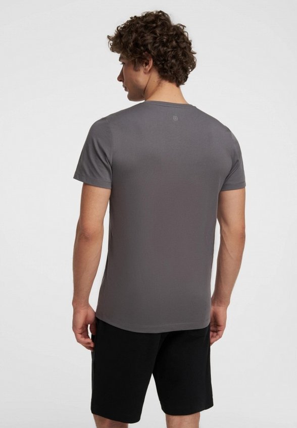 Футболка Henderson