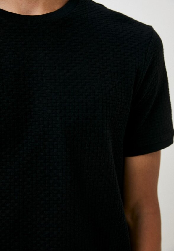 Футболка Colin's