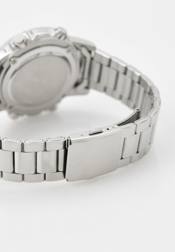 Часы Casio