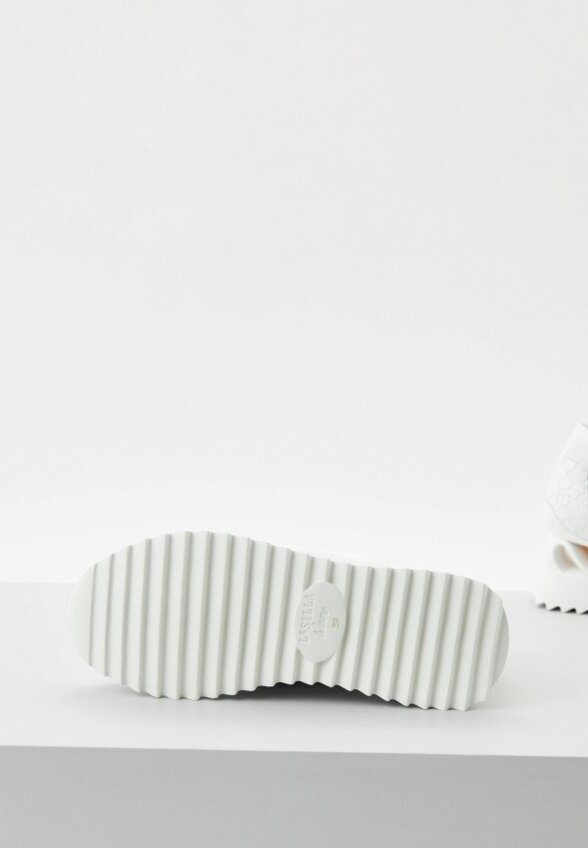 Кроссовки Le Silla