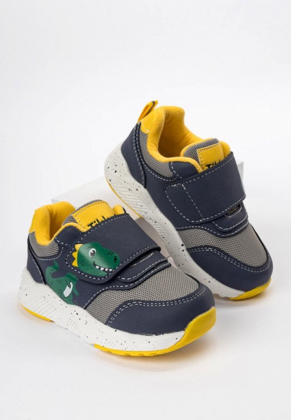 Кроссовки Tikkago