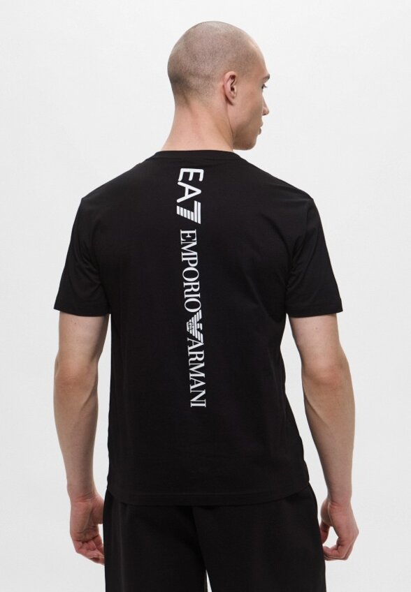 Футболка EA7