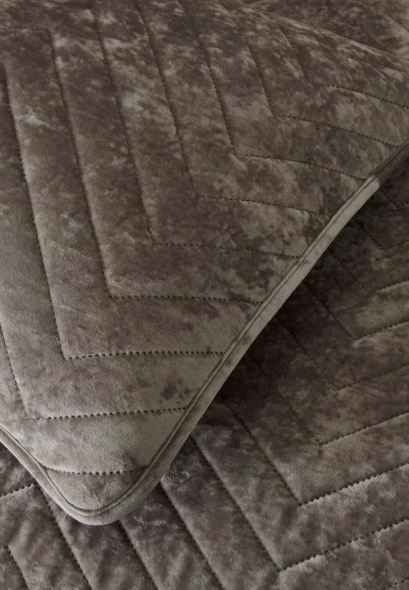 Комплект с покрывалом Sofi De Marko