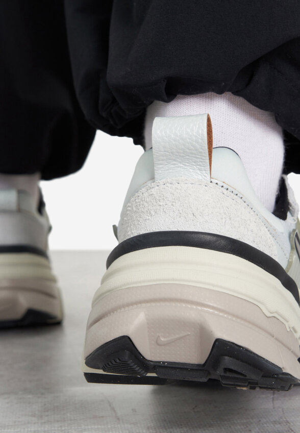 Кроссовки женские Nike V2 K Run, Белый