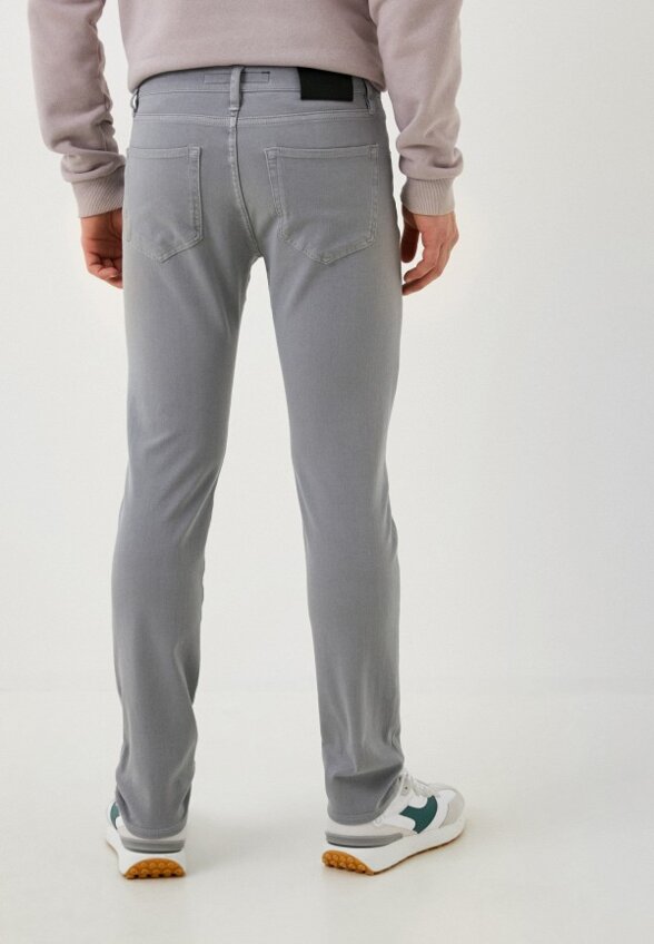 Джинсы Lacoste