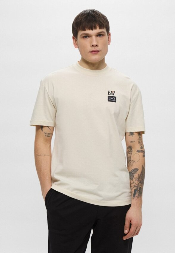 Футболка EA7