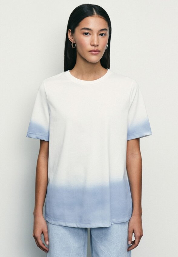 Футболка Zarina