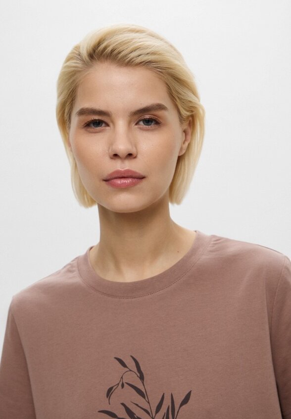 Футболка Zarina