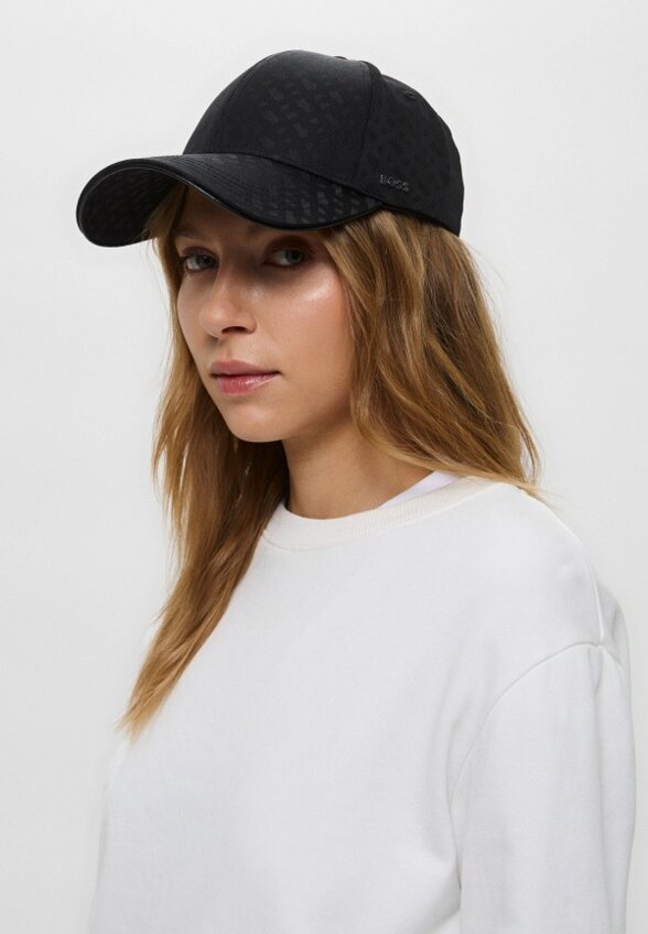 Бейсболка Boss