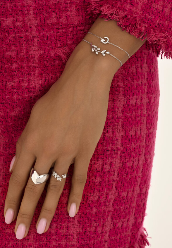 Серебряное регулируемое кольцо в форме сердца MIESTILO MIE