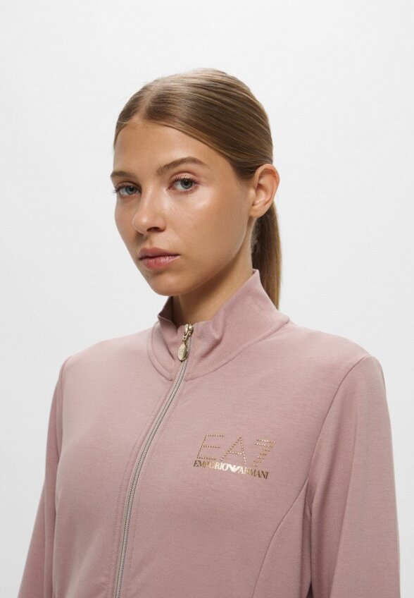 Олимпийка EA7