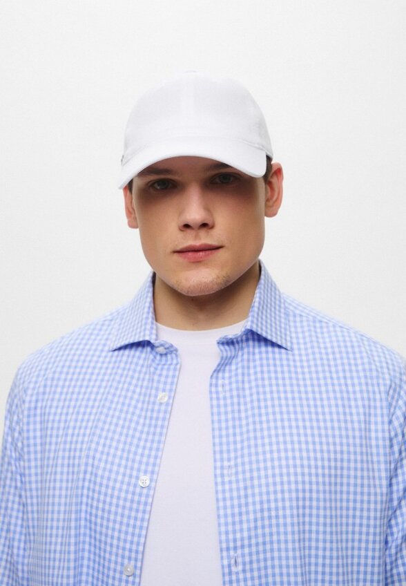 Бейсболка Lacoste