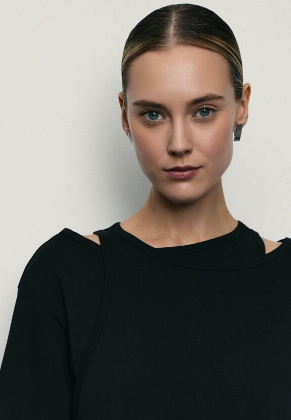 Футболка Zarina