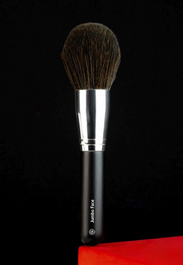 Кисть для лица BH Cosmetics