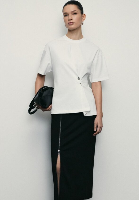 Футболка Zarina