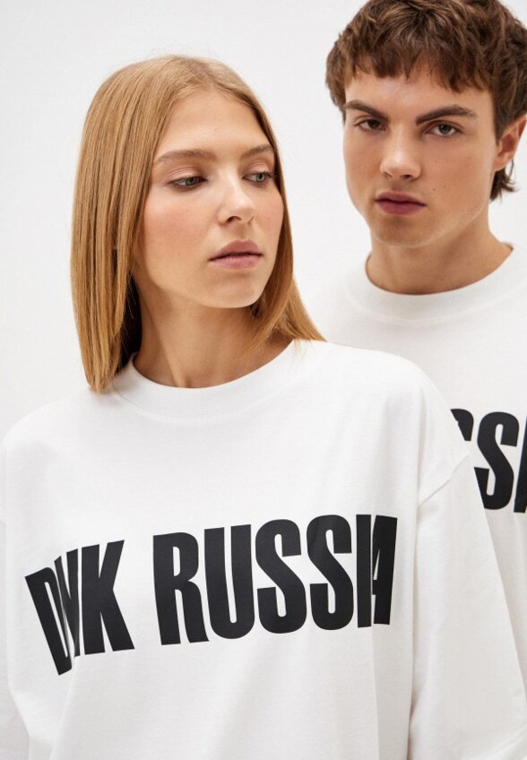 Футболка DNK