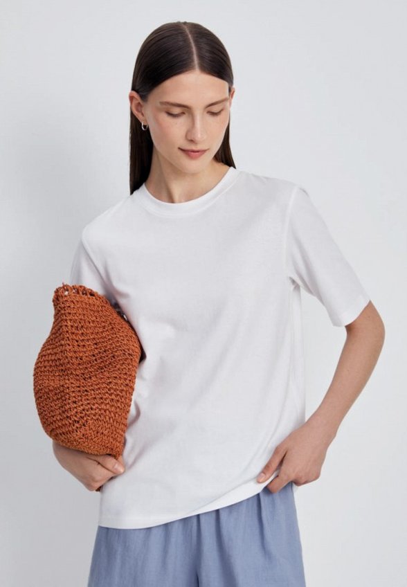 Футболка Finn Flare