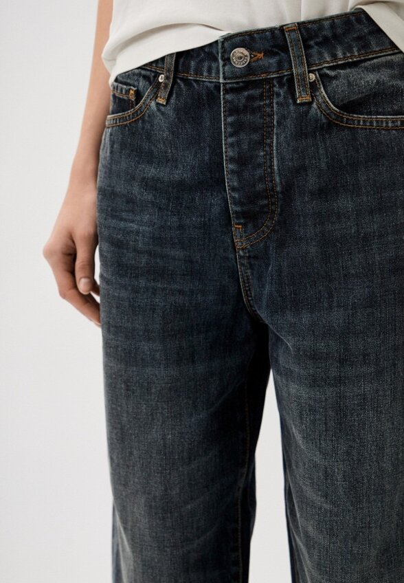 Джинсы Armani Exchange