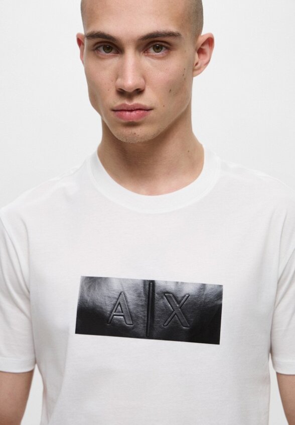 Футболка Armani Exchange