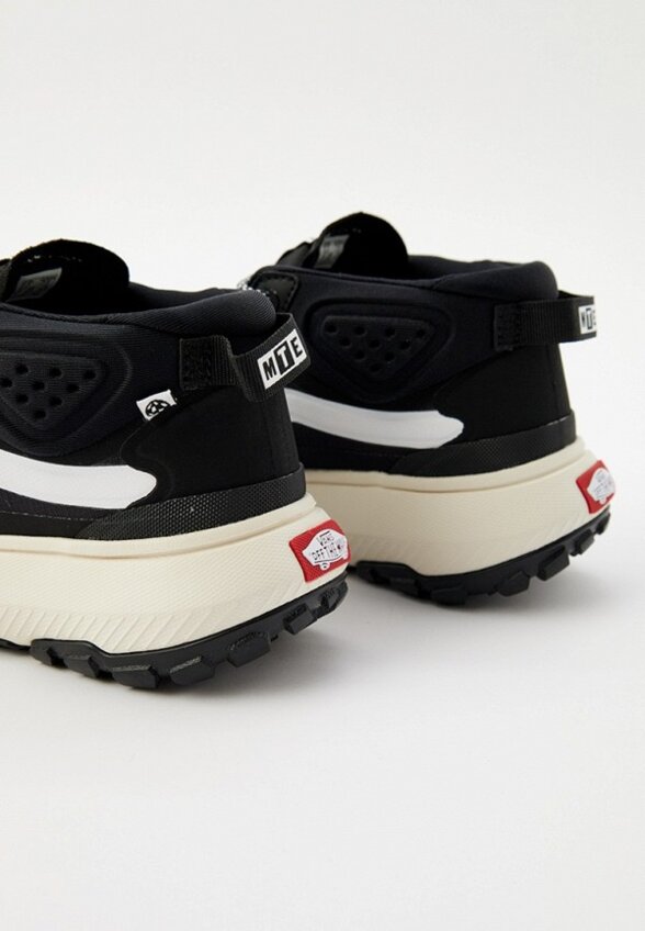 Кроссовки Vans