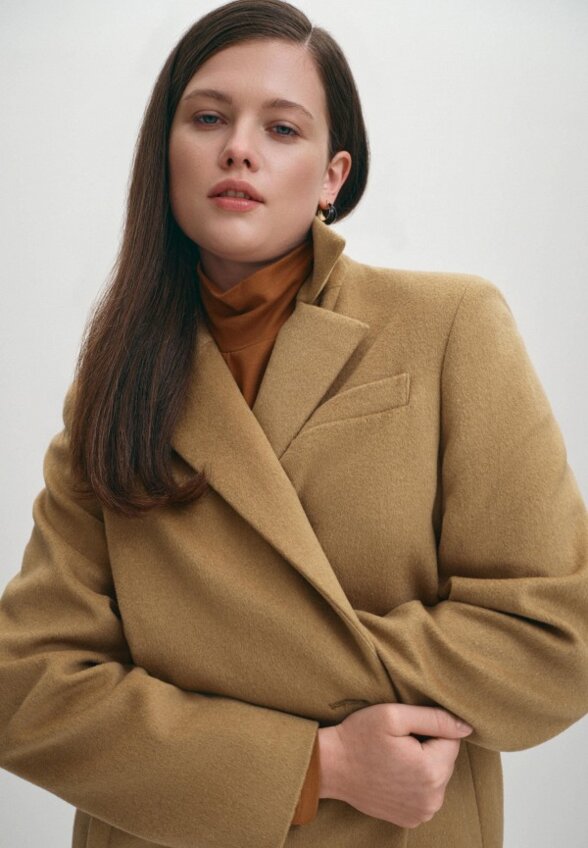 Пальто однобортное Lalis