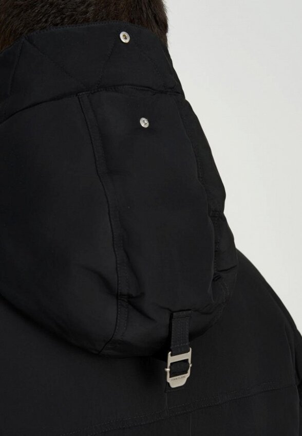 Пуховик Finn Flare