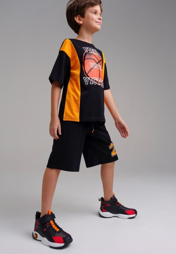 Футболка и шорты PlayToday