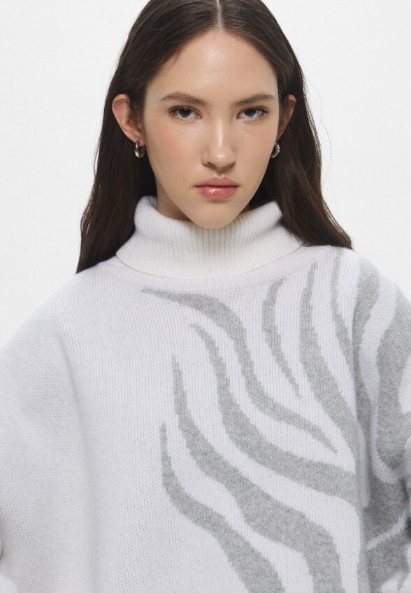 Свитер Genious