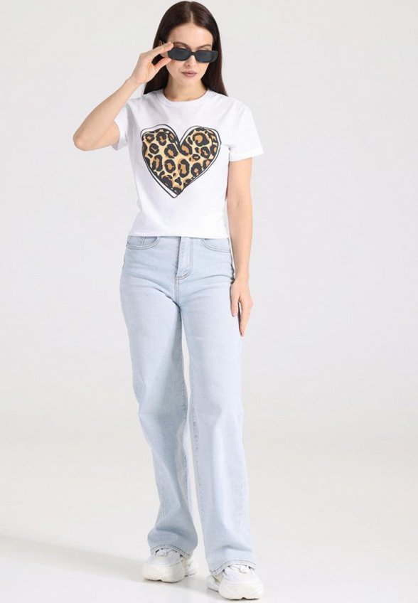 Футболка Апрель