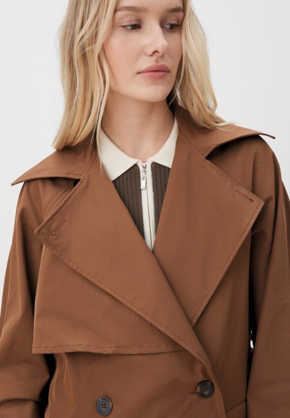 Плащ Maison David