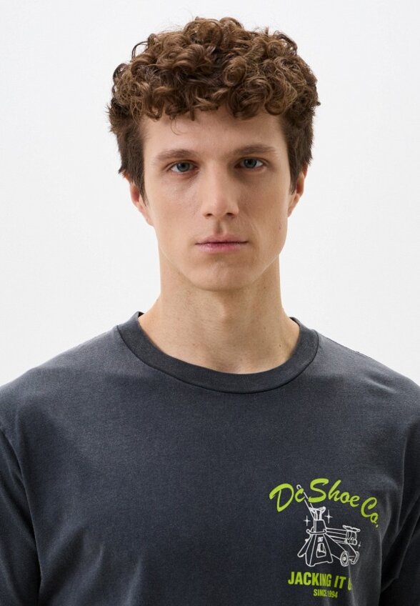 Футболка DC Shoes