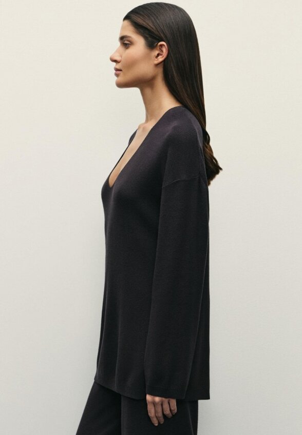 Пуловер Zarina