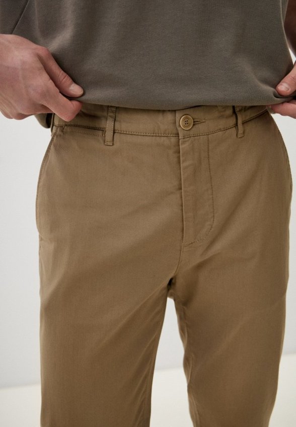 Чиносы Lacoste