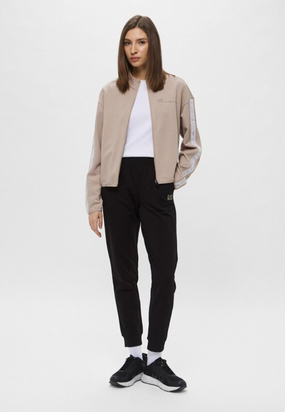 Олимпийка EA7