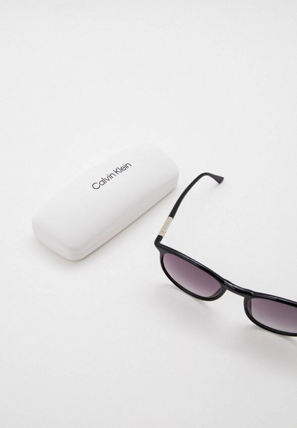 Очки солнцезащитные Calvin Klein