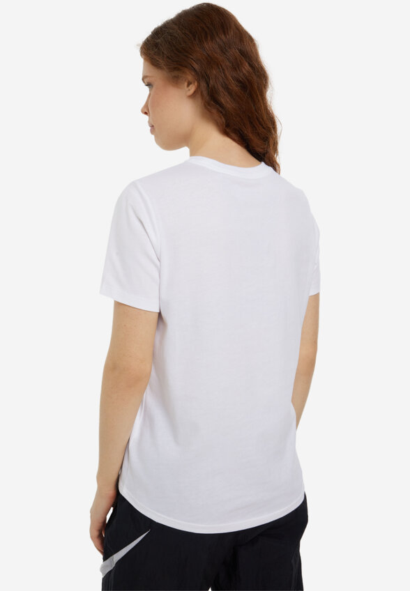 Футболка женская Nike Club Essentials, Белый