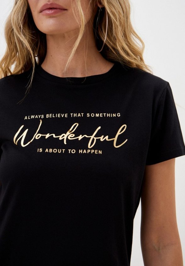 Футболка Colin's