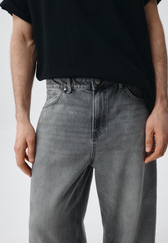Джинсы BAGGY FIT со средней посадкой