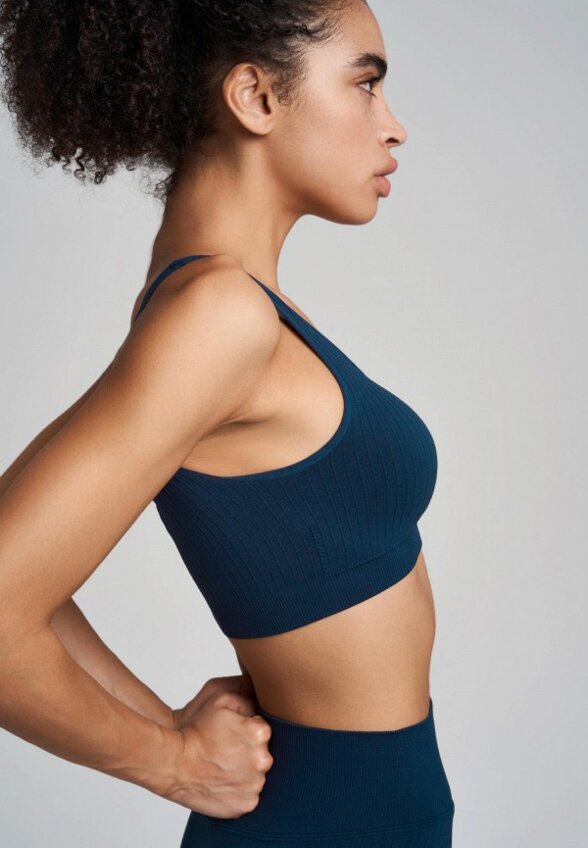 Топ спортивный Modis