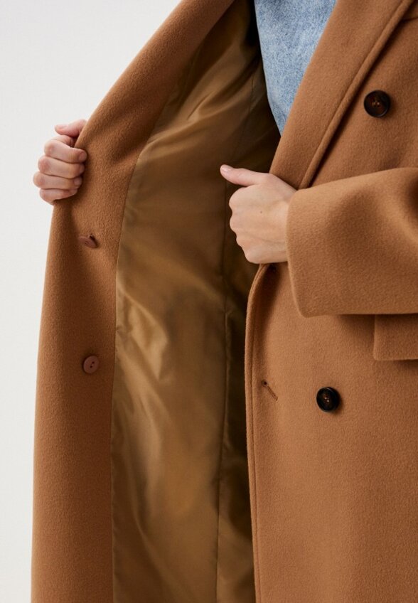 Пальто двубортное Almarosa