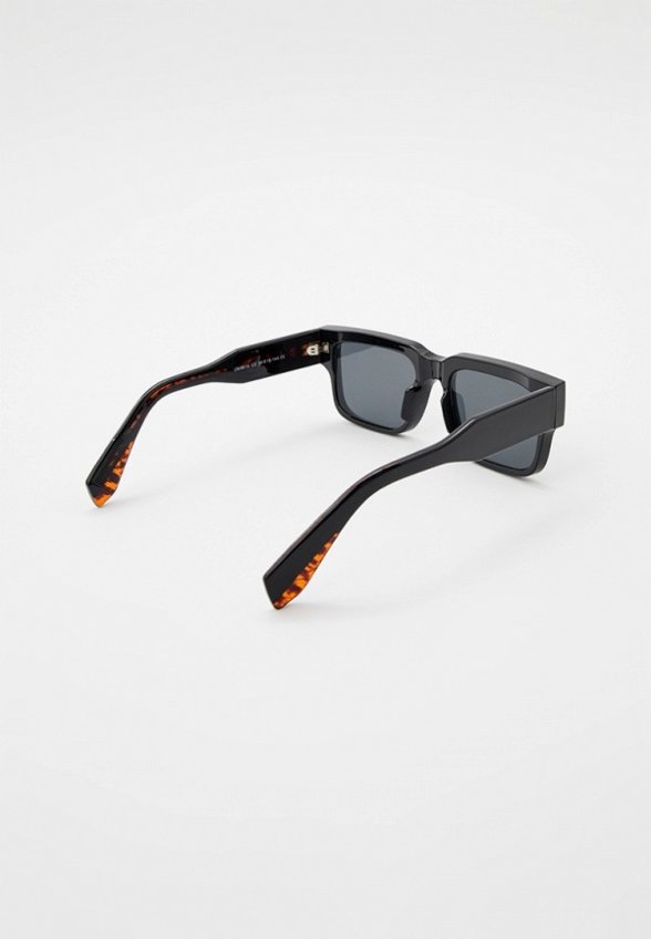 Очки солнцезащитные Vitacci