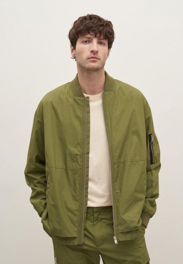 Бомбер Finn Flare