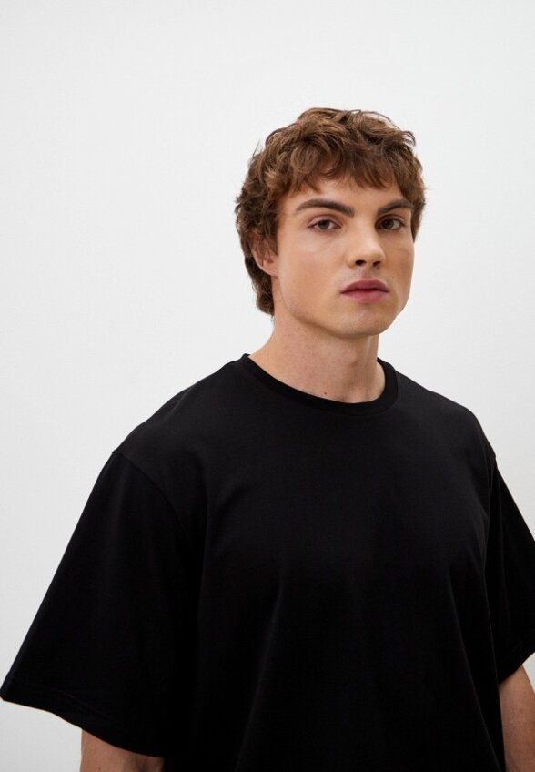 Футболка DNK