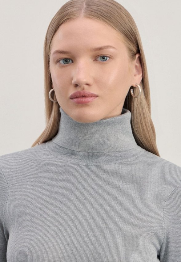 Водолазка Zarina